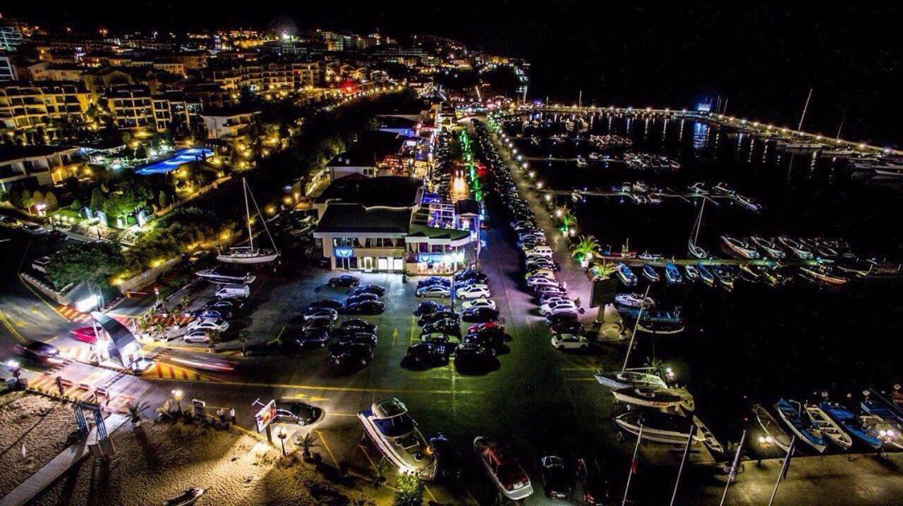 Marina Delfin Apartments - Top Location & Pet Friendly Sveti Vlas Exterior foto